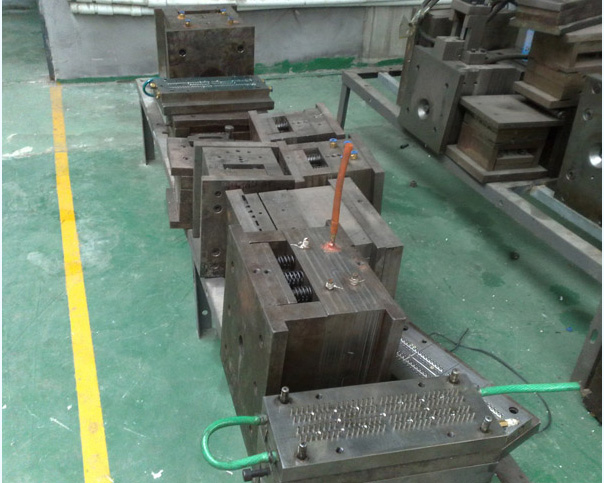 生產(chǎn)設備 (4)